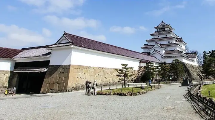 Tsuruga Castle