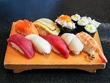 Nigiri-zushi