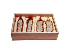 Katsu Sando (sanduíche de katsu)