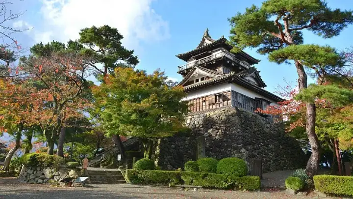 Maruoka Castle