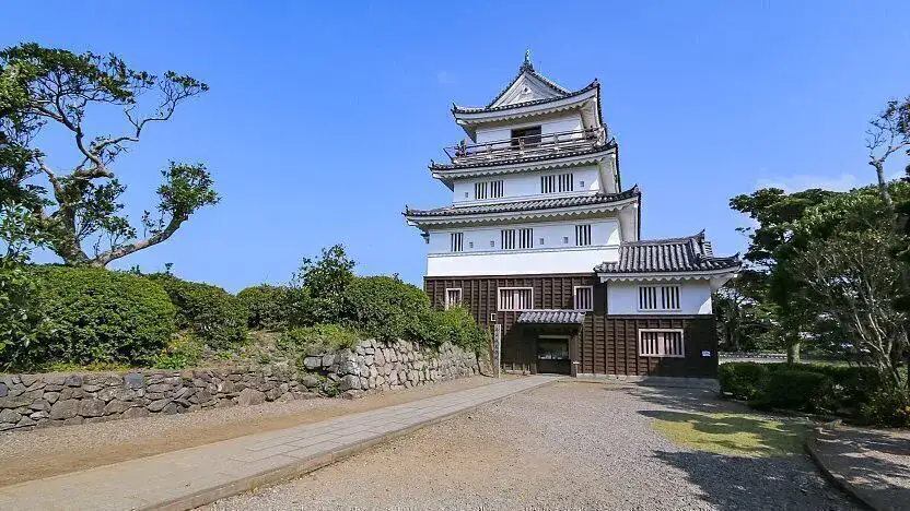 Hirado Castle