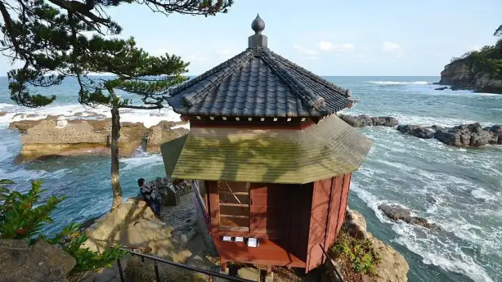 Salle Rokkakudo