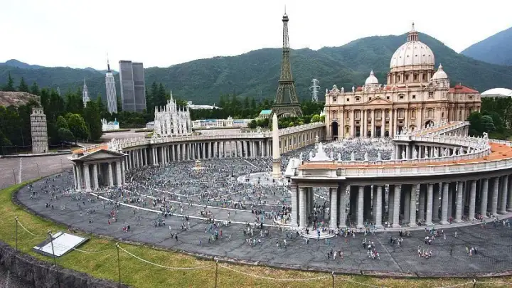 Tobu World Square