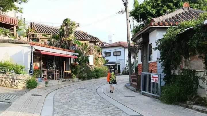 Tsuboya Pottery District