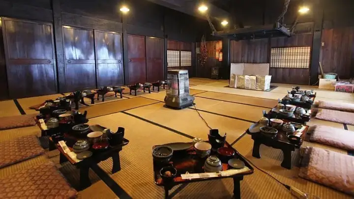 Overnight at a gassho-zukuri house